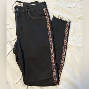 JESSICA SIMPSON black high rise skinny jeans